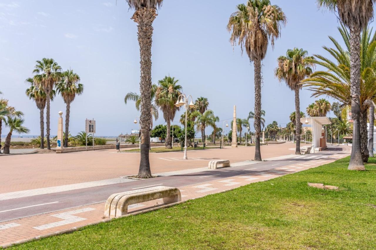 Lujo Frente Al Mar. Luxury On The Beachfront. Motril Luaran gambar
